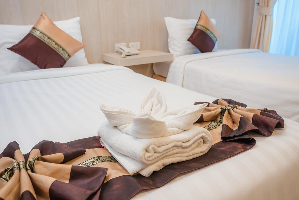 Airport Mansion Phuket Hotel Ban Bo Han Exterior photo