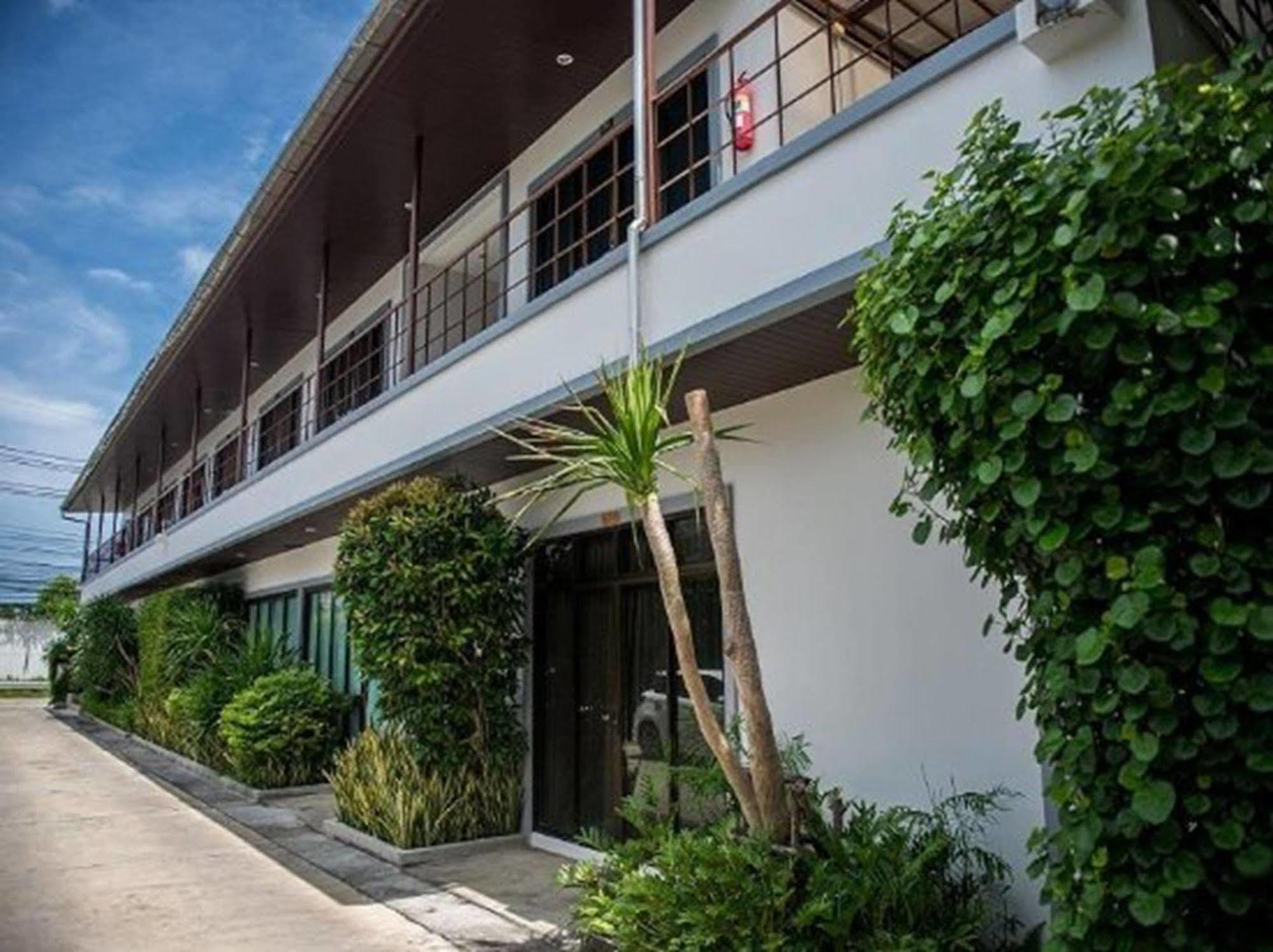 Airport Mansion Phuket Hotel Ban Bo Han Exterior photo
